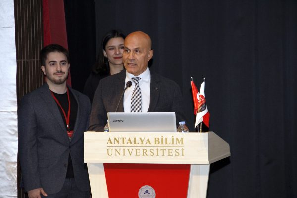 universitemiz-dis-hekimligi-sempozyumuna-ev-sahipligi-yapti6750728fd27a3.jpeg