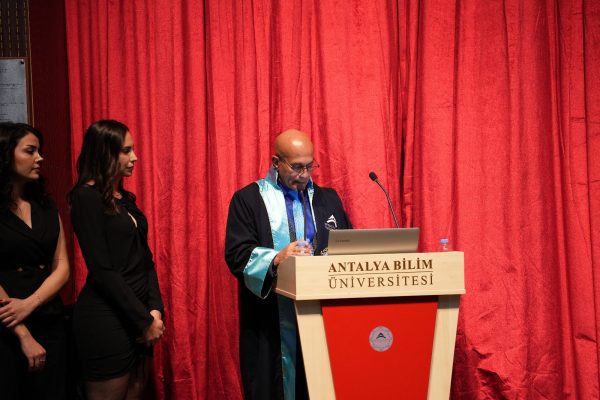 gelecegin-dis-hekimleri-beyaz-onluk-giydi67472a538d933.jpeg