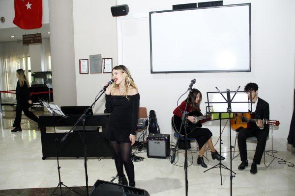 universitemiz-dis-hekimligi-sempozyumuna-ev-sahipligi-yapti67507293222cd.jpeg