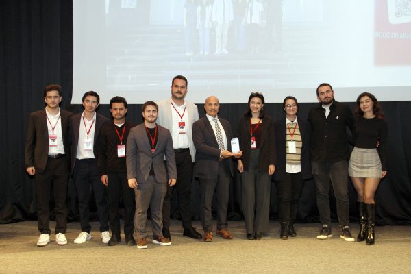 universitemiz-dis-hekimligi-sempozyumuna-ev-sahipligi-yapti6750729c5db95.jpeg