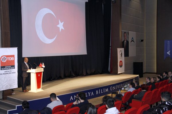 universitemiz-dis-hekimligi-sempozyumuna-ev-sahipligi-yapti67507290aacf4.jpeg