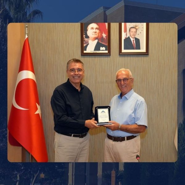 ABÜ’de Dekanlık Görevlerinde Devir Teslim