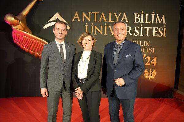 Uluslararası Yılın Havacısı Ödül Töreni, Antalya Bilim Üniversitesi'nde!