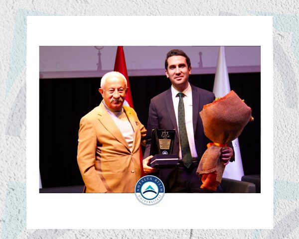 Antalya Bilim Üniversitesi’nde “Geleceğin Hukukçuları Zirvesi” Coşkusu