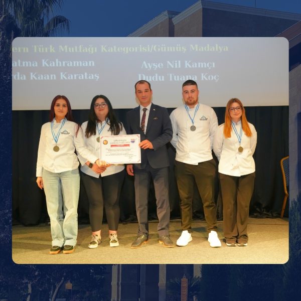 Antalya Bilim Üniversitesi Aşçılık Programı Mezuniyetini Gururla Kutladı
