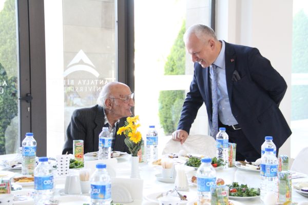 Antalya Bilim Üniversitesi' nde Yaşlılar Haftası