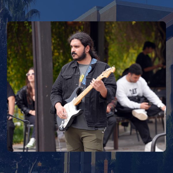 Üniversitemizde Rock Rüzgarı Esti! "Rock Science Band" Haluk Levent Şarkılarıyla Coşturdu
