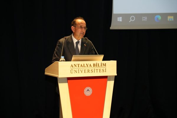 Üniversitemiz Ev Sahipliğinde Gerçekleşen Aziz Brigid Günü Özel Film Gösterimi Büyük İlgi Gördü