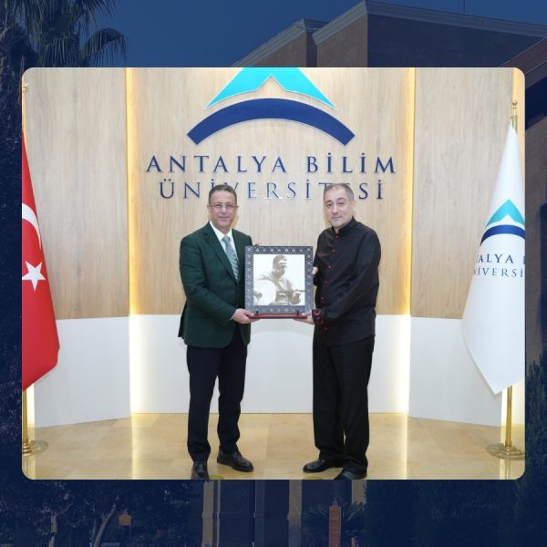 Çanakkale'nin Destansı Ruhu Antalya'da Yankılandı: "Cihana Sığmayanlar" Konseriyle Duygu Dolu Anma
