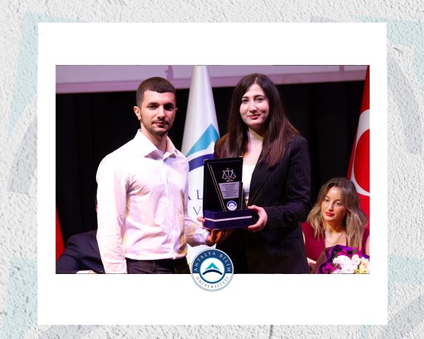 Antalya Bilim Üniversitesi’nde “Geleceğin Hukukçuları Zirvesi” Coşkusu