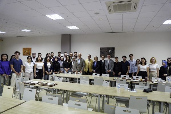 Antalya Bilim Üniversitesi’ne Mütevelli Heyeti Başkanımız Fettah Tamince’den Ziyaret