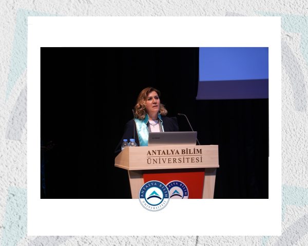 Antalya Bilim Üniversitesi Diş Hekimliği Fakültesi Iıı. Bilim Buluşması Ve Beyaz Önlük Giyme Töreni Gerçekleştirildi