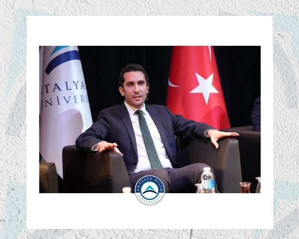 Antalya Bilim Üniversitesi’nde “Geleceğin Hukukçuları Zirvesi” Coşkusu