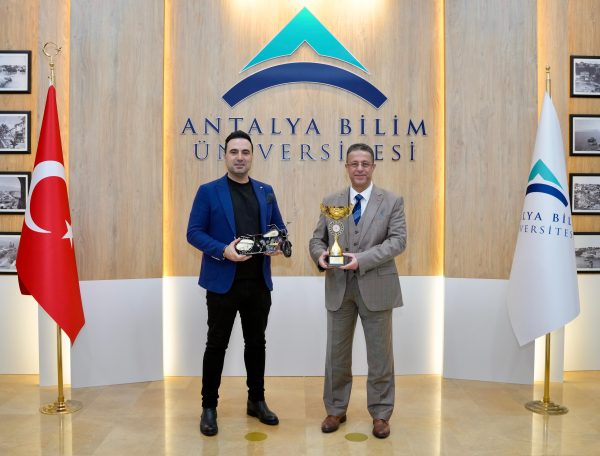 Başarı ve Ziyaret İçin Antalya Kültür Bilim Koleji'ne Teşekkürler