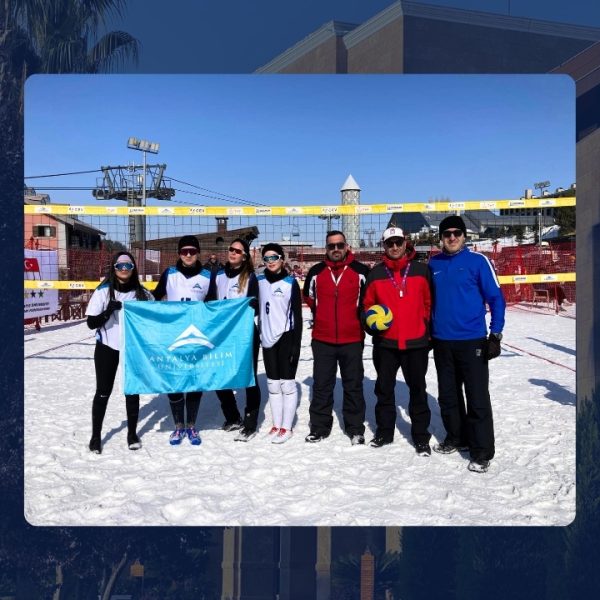 Antalya'nın Sıcağından Erzurum'un Soğuğuna ABÜ Kar Voleybolu Takımı Destan Yazdı!