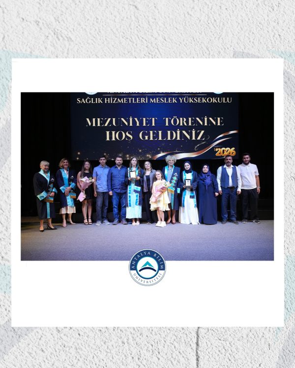 Mezuniyet Törenlerimizin 4. Gününde Sağlık Hizmetleri Meslek Yüksekokulu Mezunlarımızı Uğurladık