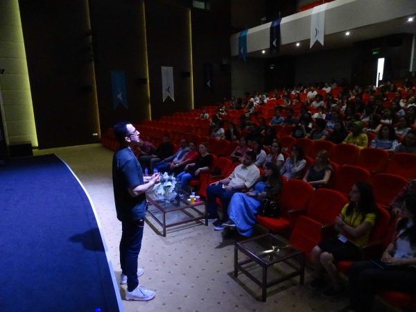 antalya-bilim-universitesi-1-tasarim-festivali-tamamlandi5af47103ec8bc.jpeg