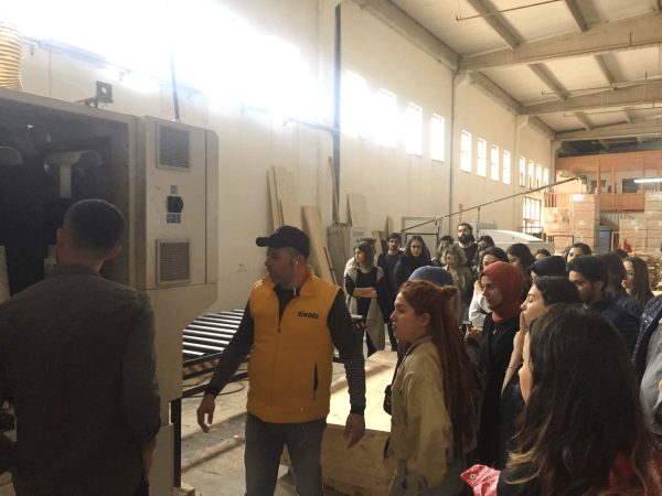 mimarlik-bolumu-ogrencileri-arc-1402-malzeme-ve-yapi-bilgisine-giris-dersi-nde-teknik-gezi-yapti5cd55a95ee87a.png