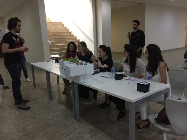 ic-mimarlik-ve-cevre-tasarimi-bolumu-mekan-tasarim-studyosu-ii-dersinin-final-juri-degerlendirmesi5b433e20e81c0.jpeg