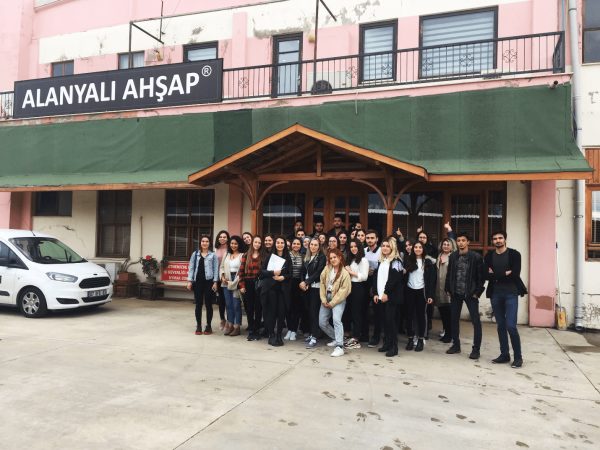 mimarlik-bolumu-ogrencileri-arc-1402-malzeme-ve-yapi-bilgisine-giris-dersi-nde-teknik-gezi-yapti5cd55a83d48fa.png