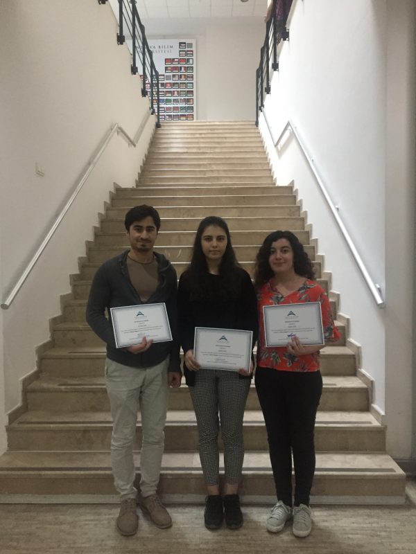 ic-mimarlik-ve-cevre-tasarimi-nin-yuksek-onur-ve-onur-ogrencileri-tebrigi5b1a69850bb41.jpeg