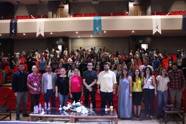 antalya-bilim-universitesi-1-tasarim-festivali-tamamlandi5af4710f44ec9.jpeg