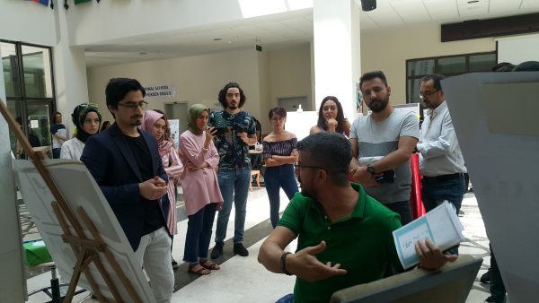 ic-mimarlik-ve-cevre-tasarimi-bolumu-3-sinif-ogrencilerinin-mobilya-tasarimi5d078be4baf6c.jpeg