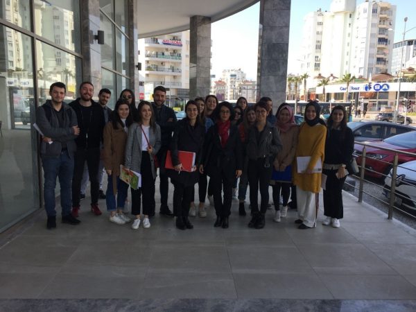 iaed-3001-dersi-ogrencileri-arden-plaza-ve-cevresinde-tasarim-dersleri-icin-analiz-ve-anket-calismasi-yaptilar5c7d1e0f3efaf.jpeg