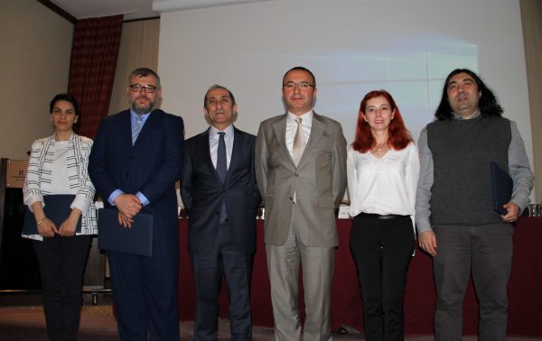 abu-hukuk-fakultesi-milletlerarasi-hukukta-guncel-meseleler-sempozyumu-duzenlendi5ae6e0c4a42dd.jpeg