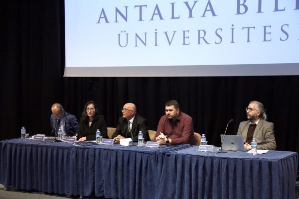 antalya-bilim-universitesi-nde-immanuel-kant-konferansi67485fefb2159.jpeg