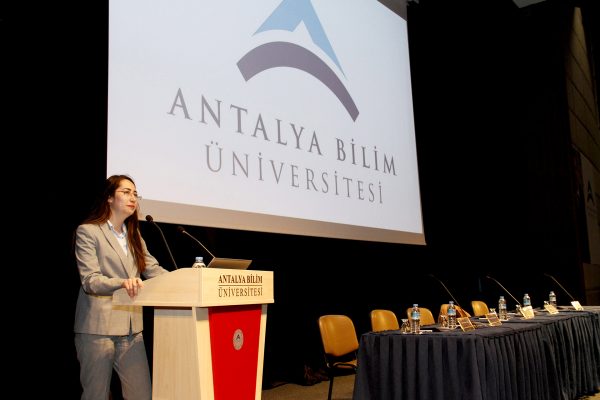 antalya-bilim-universitesi-nde-immanuel-kant-konferansi67485fea95bb7.jpeg