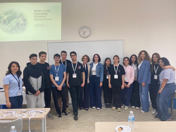 prof-dr-cerem-cenker-yonetiminde-sepam-dan-ergenlik-farkindaligi-etkinligi6a2aaa9349bb0.jpeg