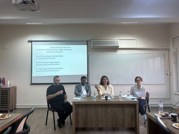 ogretim-uyelerimiz-meslektas-sohbetlerinde-deneyimlerini-paylastilar-1691adefb540e0.jpeg