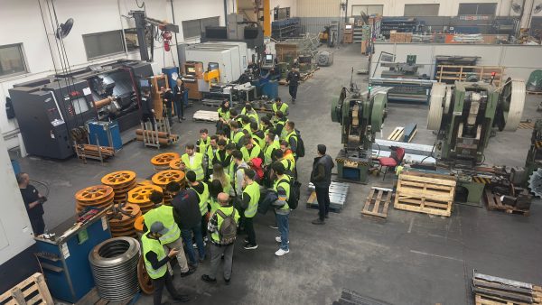 makine-muhendisligi-ogrencilerin-ake-teknik-gezisi657fde07b8471.jpeg