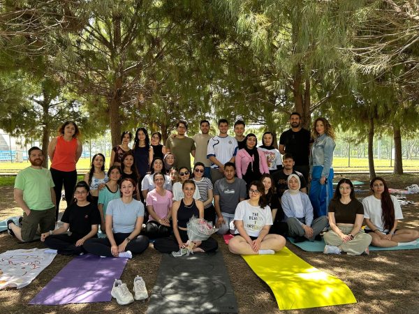 matini-kap-sahada-bulusalim-yoga-etkinligi69b044fa98cf0.jpeg