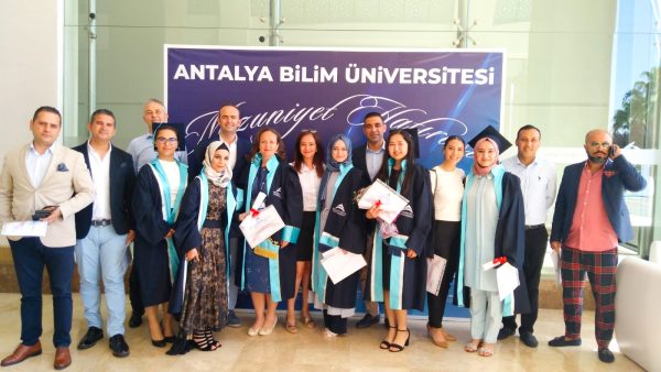 golge-yonetici-programini-basari-ile-bitiren-ogrencilerimiz-sertifikalarini-aldilar5b589232f00e1.jpeg